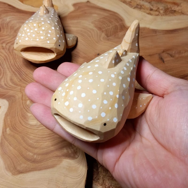 木彫りのジンベイザメ（大） | 川崎 誠二 online shop