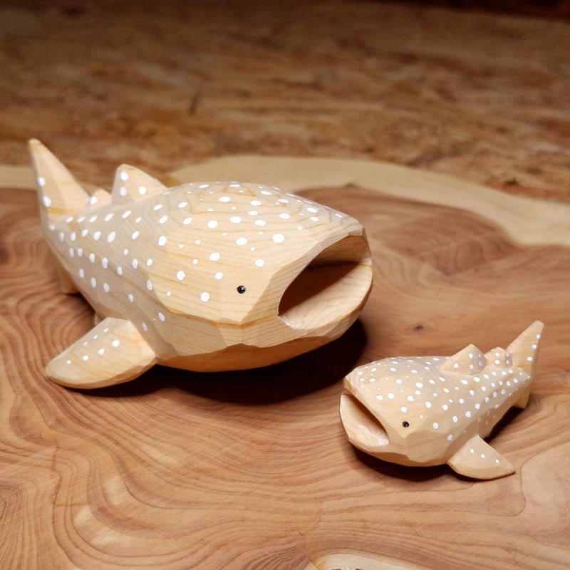木彫りのジンベイザメ（小） | 川崎 誠二 online shop