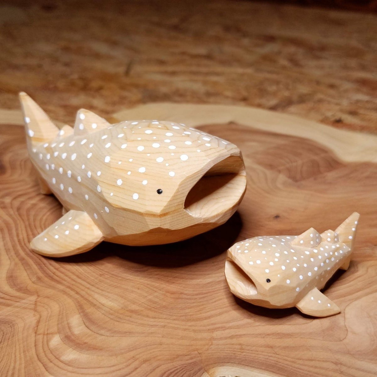 ソロモン諸島 ジンベイザメ 木彫り サメ シャーク 彫刻 fit=scale-down,w=1200