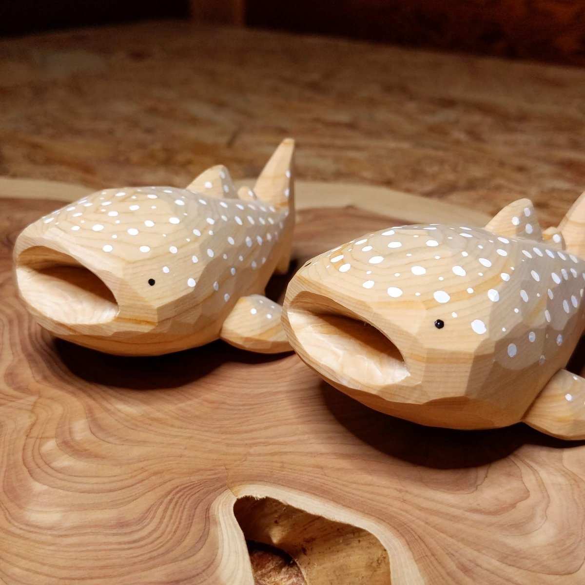 木彫りのジンベイザメ（大） | 川崎 誠二 online shop