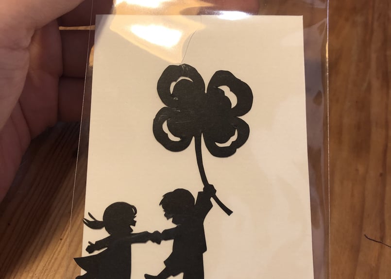 切り絵モビール （クローバーふたり） | 紙切ル