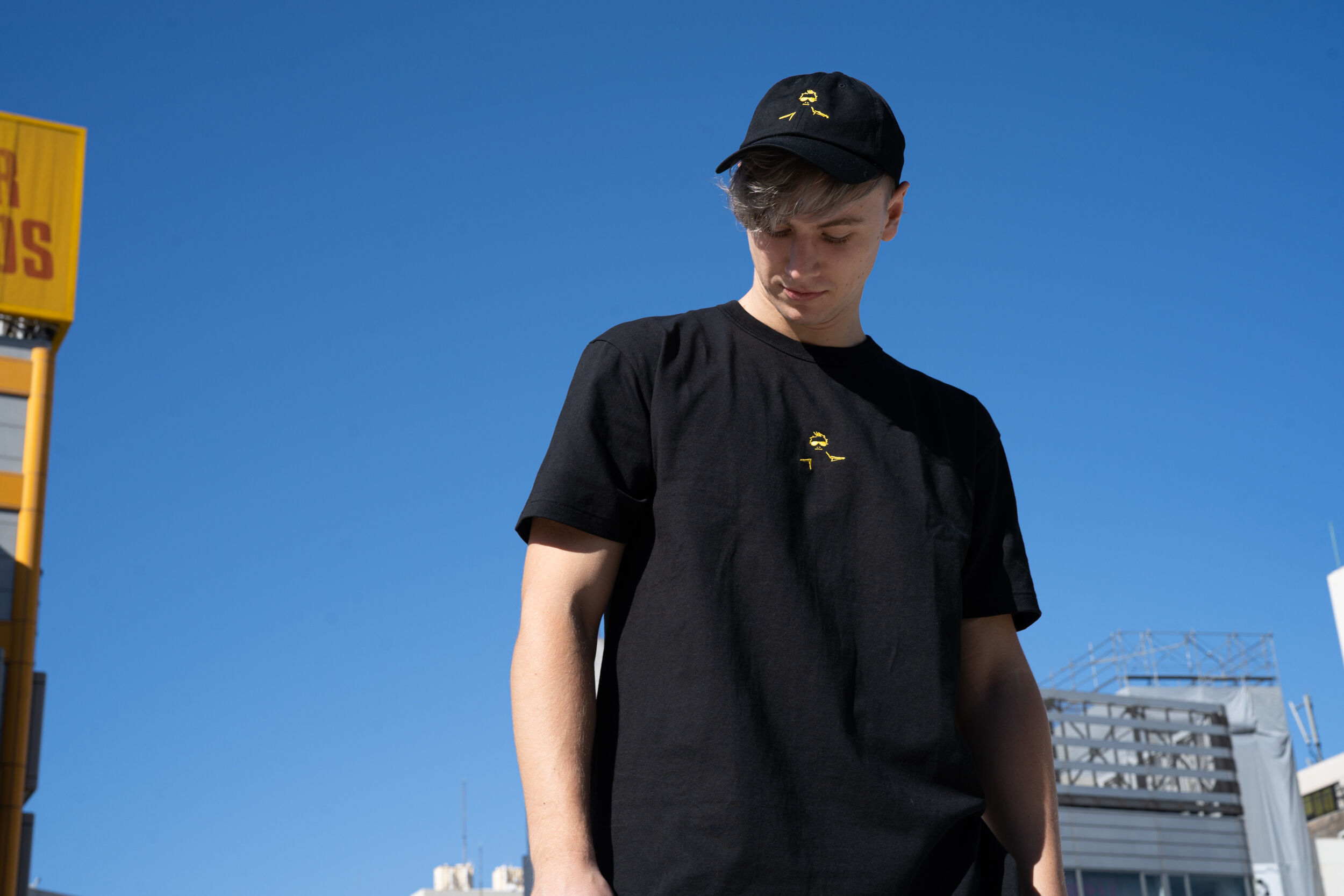 Classic T-shirt YAN ver. (BLACK) | destar.shop