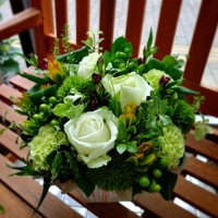 arrangement　white＆green