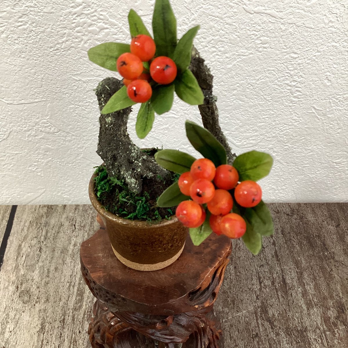 52 ピラカンサ 金茶色の鉢（青木桃子） | クラフト盆栽美術館 Artcraft