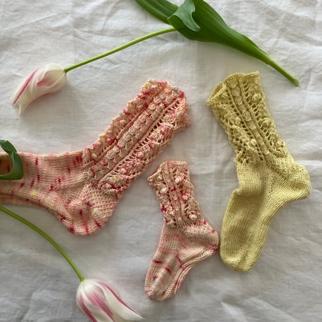 knitting pattern : little tree socks