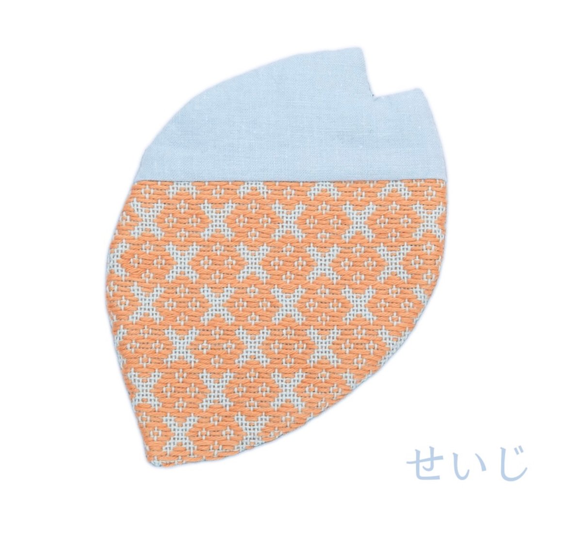 こぎん刺しキット こぎんの花びら | 津軽工房社