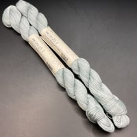 mederu刺し子糸　052