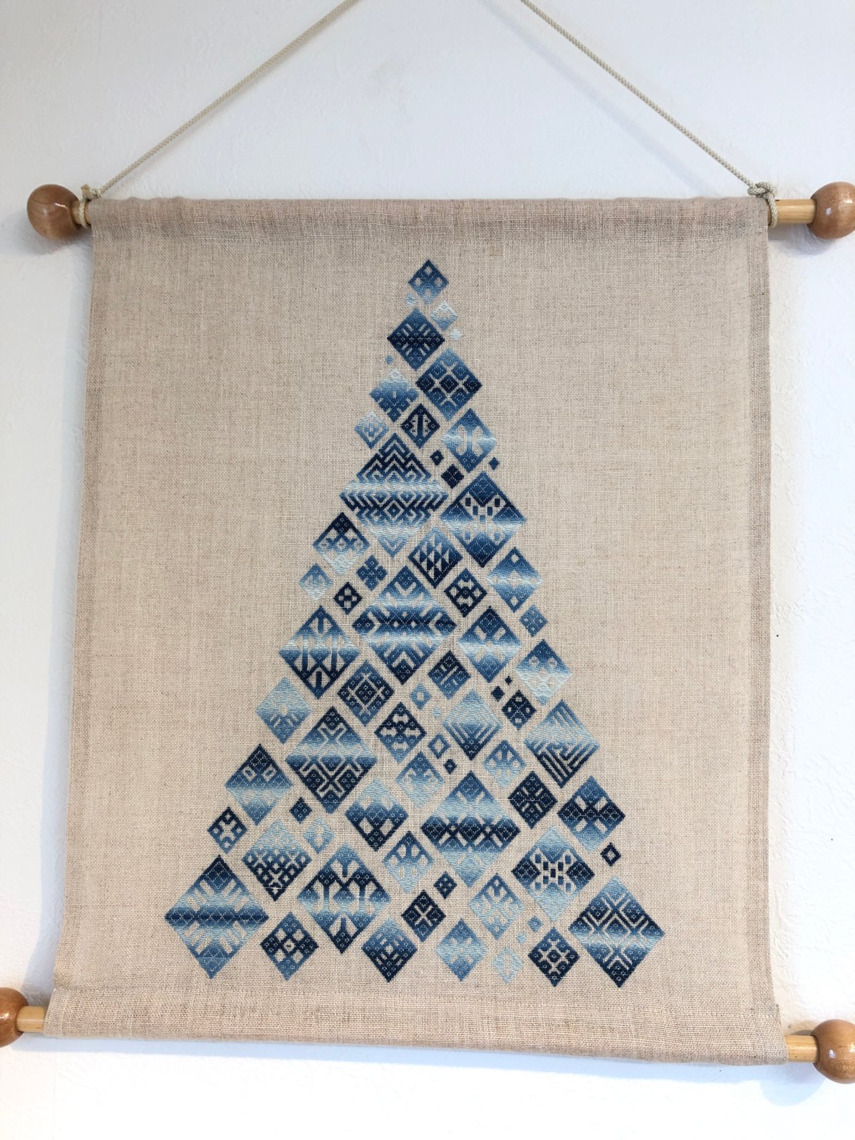 こぎん刺しマット(タペストリー)