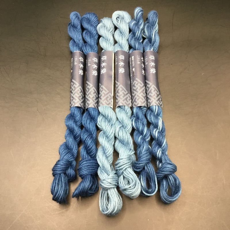 正絹 紅型染 薄藍色×藍色 付け下げ 仕付け糸付き 未使用 本藍染 大丸刺繍ショール（絹100％）（天然灰汁醗酵建）