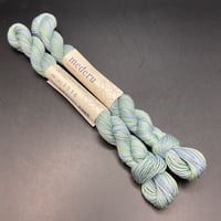 mederu刺し子糸　8016