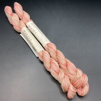 mederu刺し子糸　050