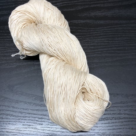 スーピマコーマ糸 生成り糸150g