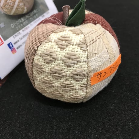 こぎん刺しキット　こぎんのりんごピンクッション