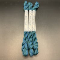 津軽こぎん糸　8018
