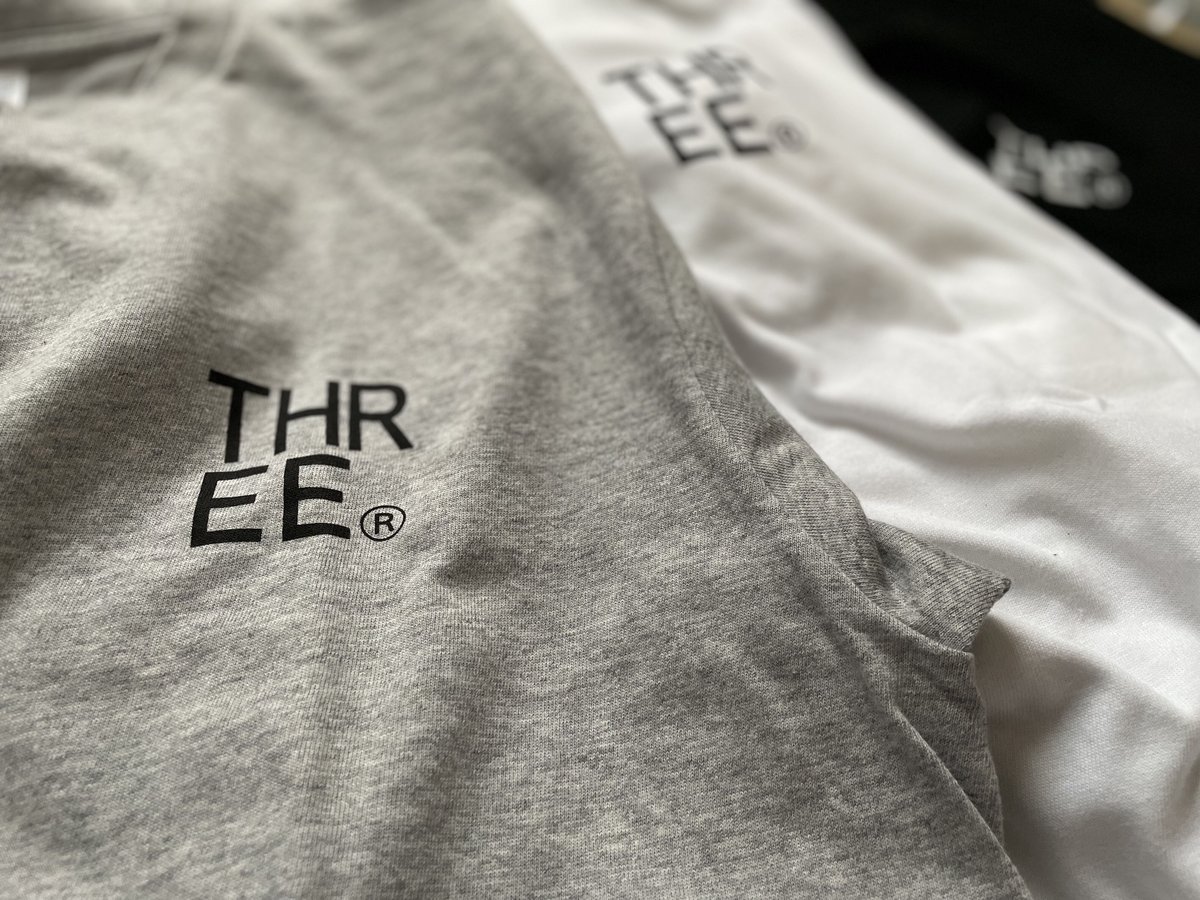THREE ®︎Logo L/S T-Shirt (light gray) | UNIFEED