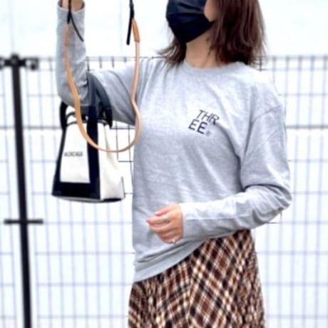 THREE ®︎Logo L/S T-Shirt (light gray)