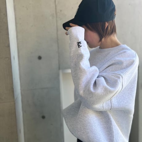 《再入荷可》THREE  sweat (light gray)