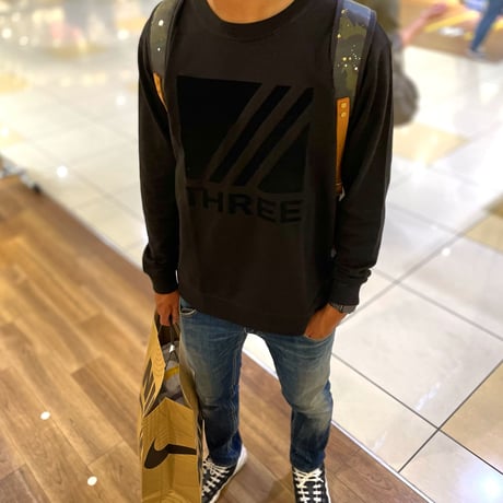 THREE felt logo sweat(Black)