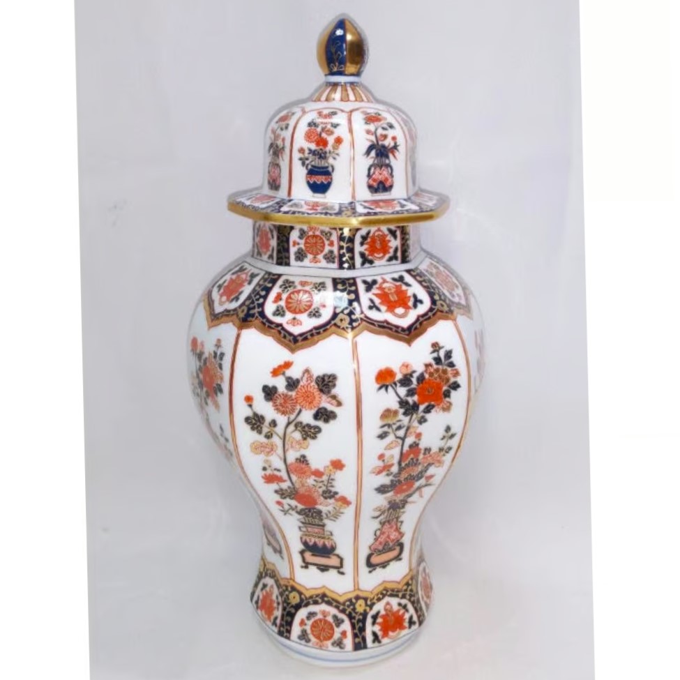 ニッカウィスキー 古伊万里文様 花籠ボトル美品です！ 特級 NIKKA WHISKY Special Age 古伊万里文様 ''花籠ボトル'' |
