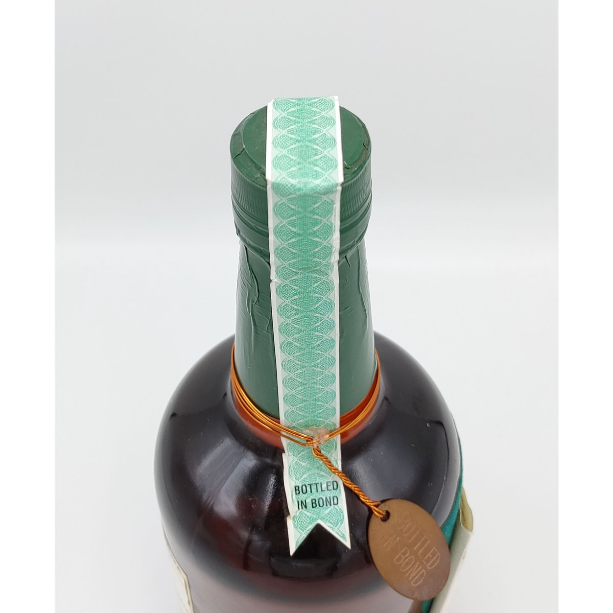 ヘンリーマッケンナ HENRY McKENNA シングルバレル10年 750ml Henry McKenna Single Barrel 10 Year Old (750ml) - Kings Wine