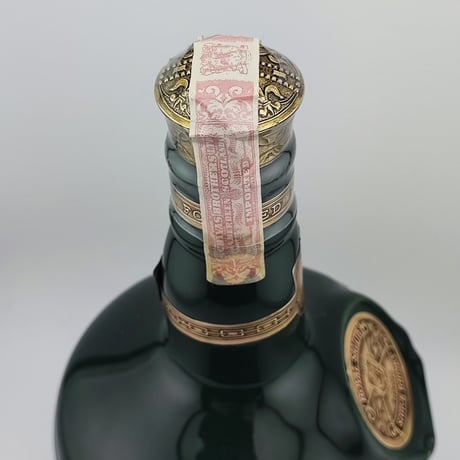 ロイヤルサルート 21年　ROYAL SALUTE 21years old BLENDED SCOTCH WHISKY