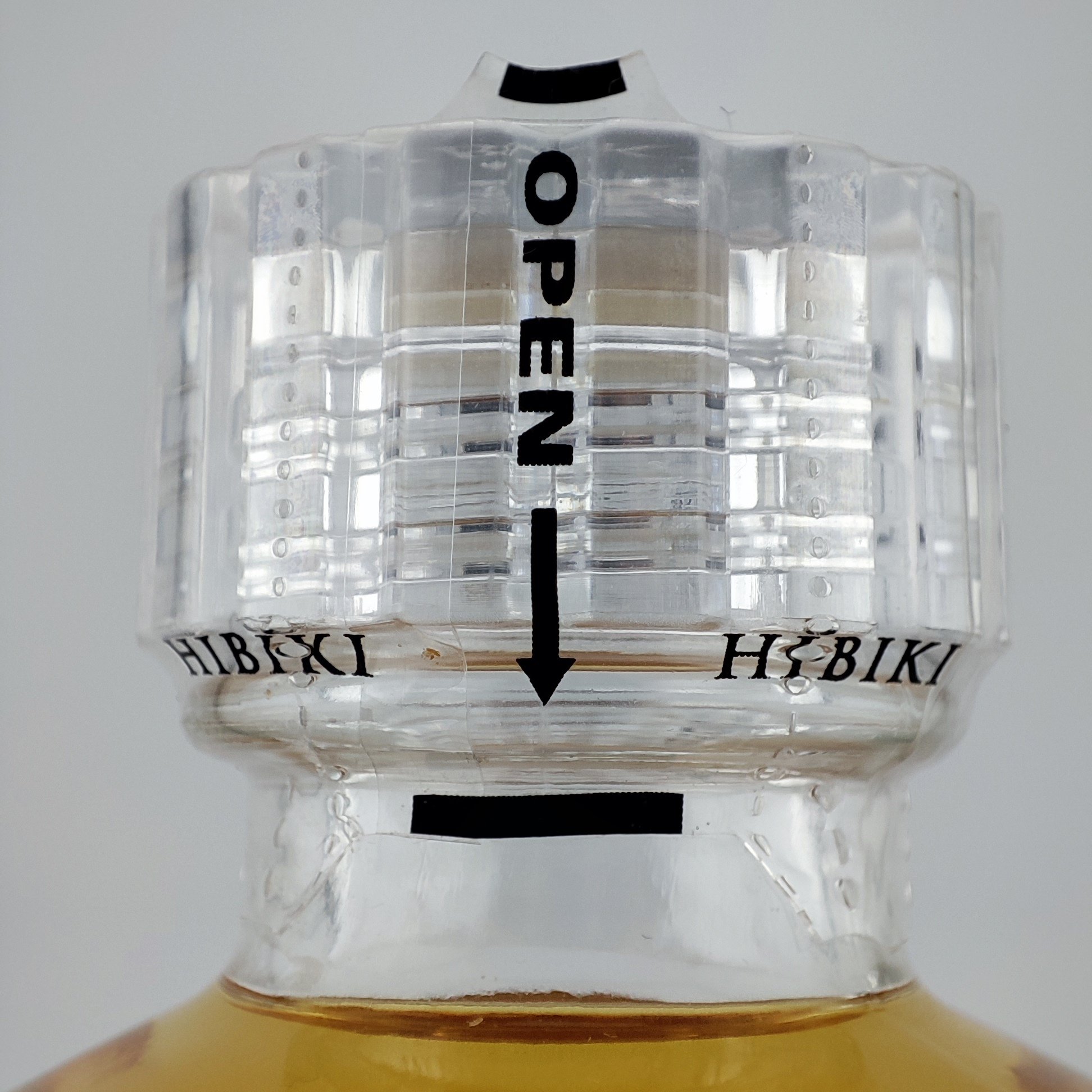 サントリーウイスキー 響 12年 SUNTORY WHISKY HIBIKI | ノスタルジッ