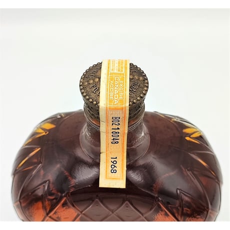 クラウンローヤル 1968　Seagram's Crown Royal 10-30years old De Luxe 1968 Canadian Whisky