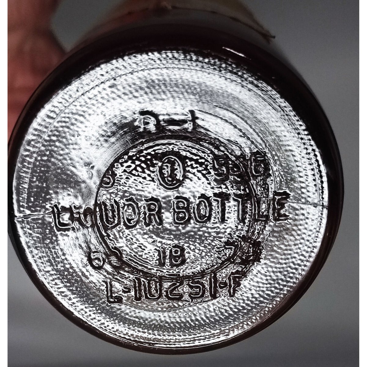 バーボン46.5% 特級 バーボン デラックス Borbon de Luxe ''LIVES UP TO ITS