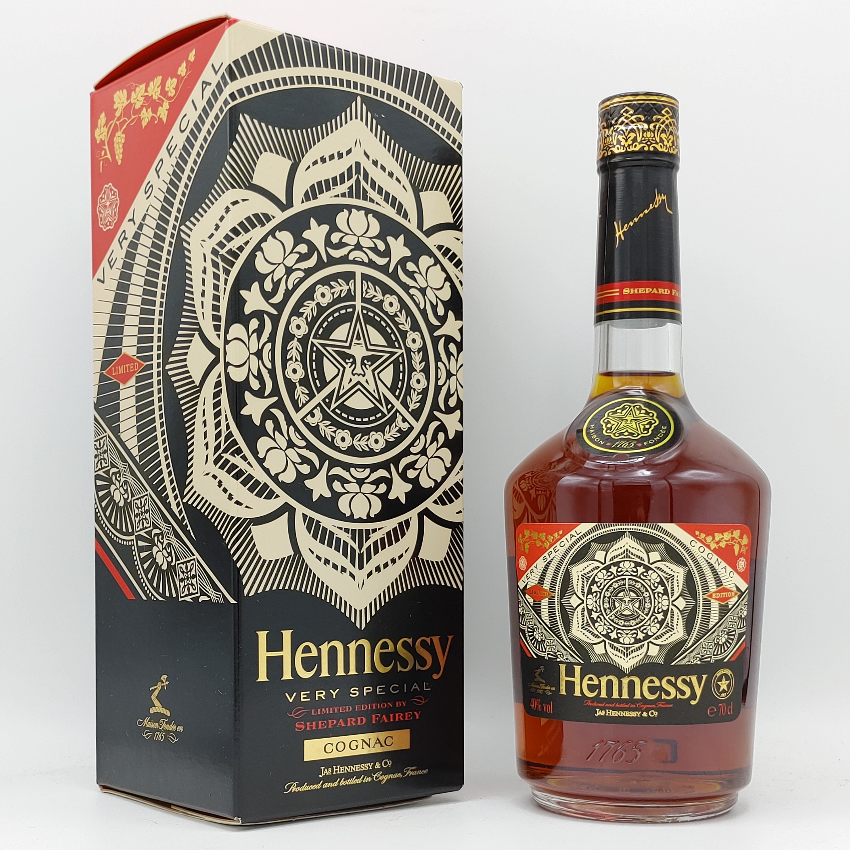 ヘネシーV.S リミテッドエディション Hennessy V.S LIMITED EDITIO