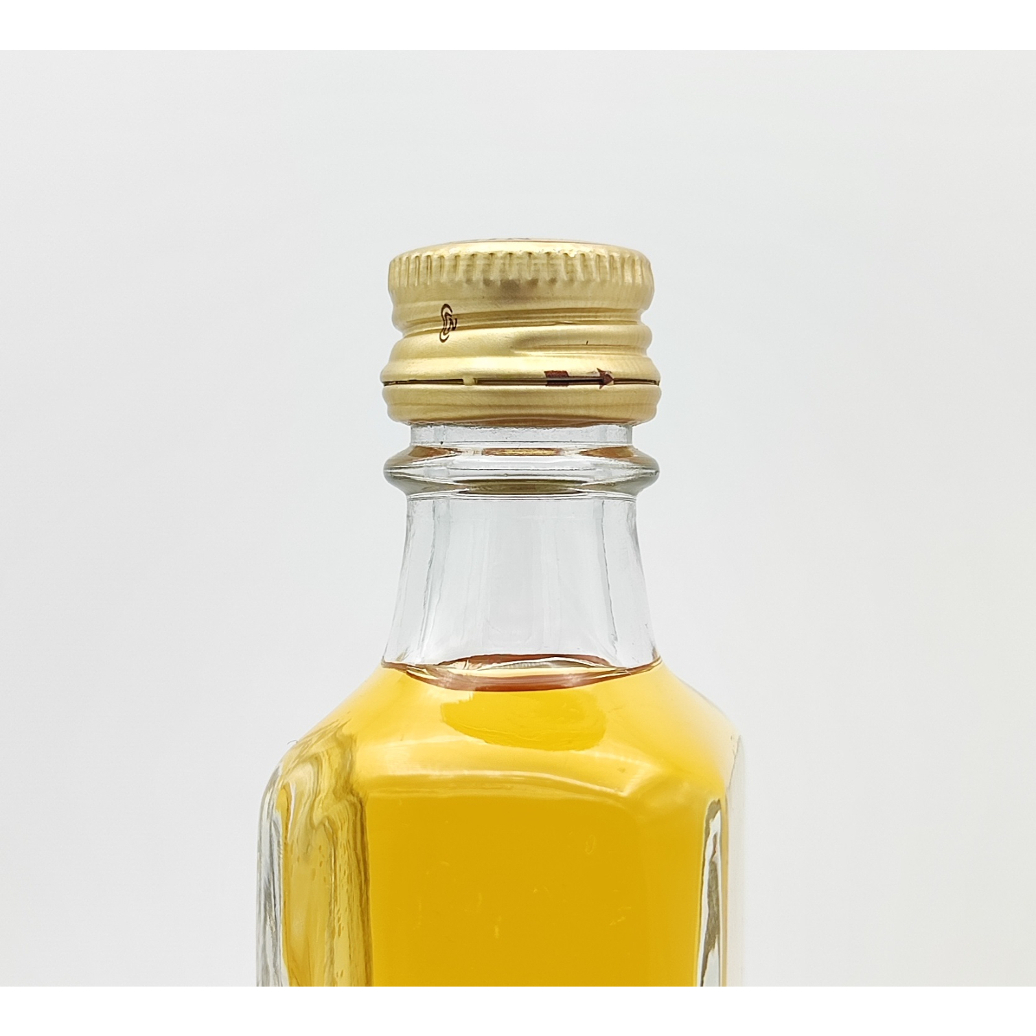 ニッカウヰスキー ハイ ニッカ デラックス Hi NIKKA DELUXE WHISKY MI