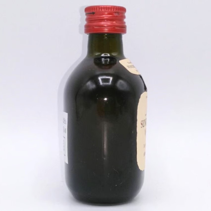 The SUNTORY OLD WHISKY since 1950 A TASTE OF Th