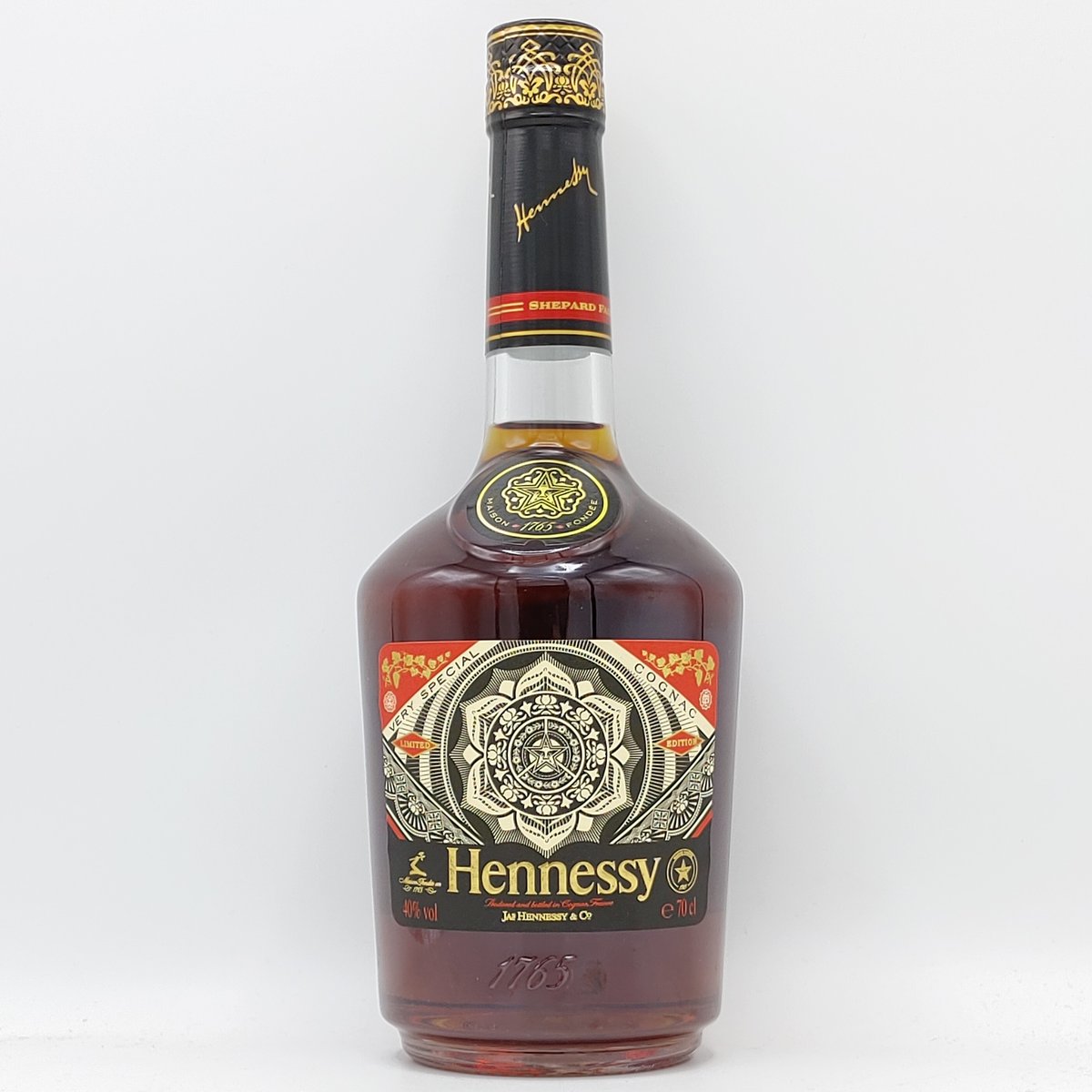 ヘネシーV.S リミテッドエディション Hennessy V.S LIMITED EDITIO