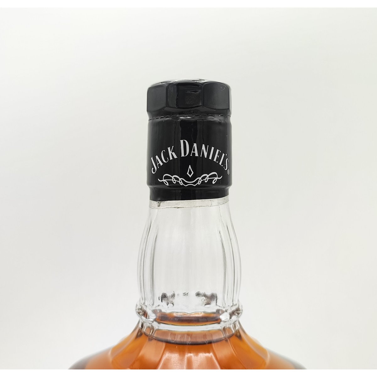 ジャックダニエル10年限定ボトル2本セット ジャックダニエル10年限定ボトル2本セット - メルカリ