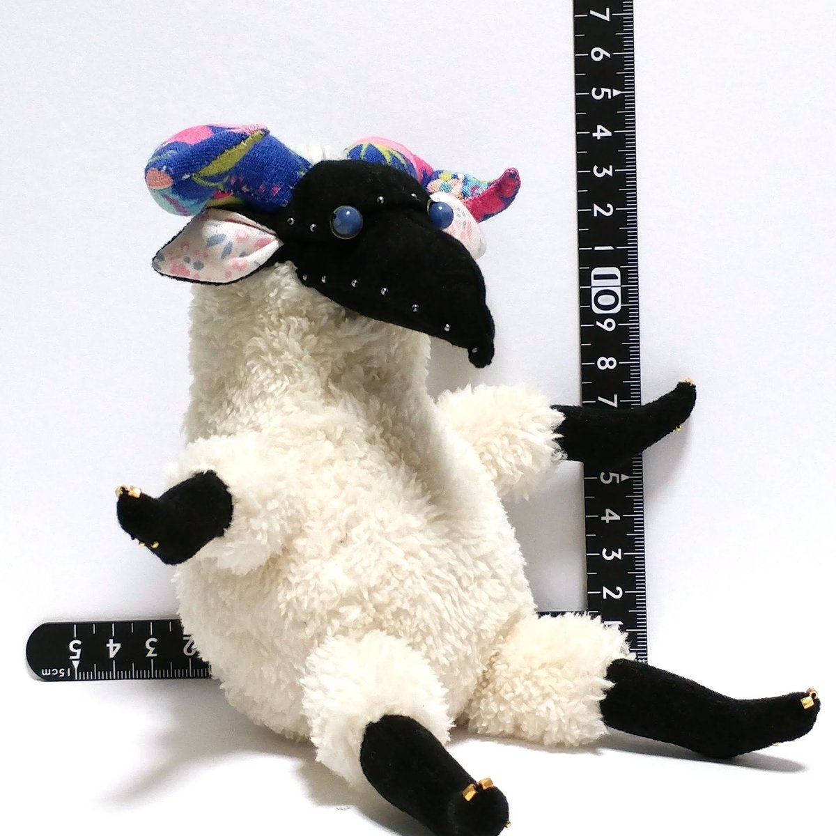 ラベンダー色の仔羊 ひつじ ぬいぐるみ 部屋飾り 海外作家様 ハンドメイド 1、リアルファーのやわらかな羊のぬいぐるみ【再販・受注制作