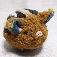 猪のぬいぐるみ「うり坊ーる（ウェルダン）」　向かい干支