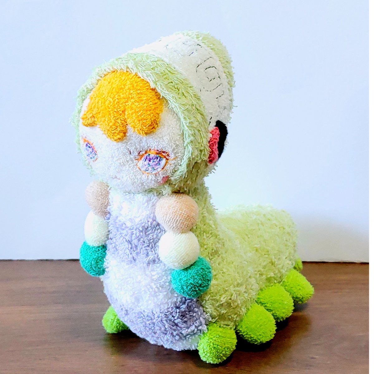 タオルのイモムシちゃんぬいぐるみ ナミアゲハ | 魚水屋