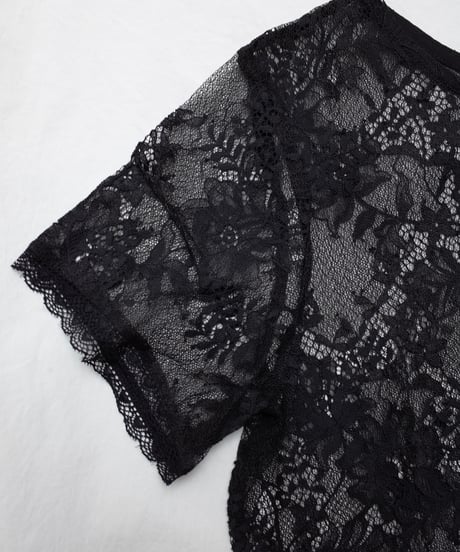 Lace tops in black