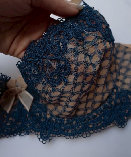 Wire Bra in Blue Beige