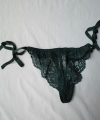 Zermatt Nina Thong in Forest Green