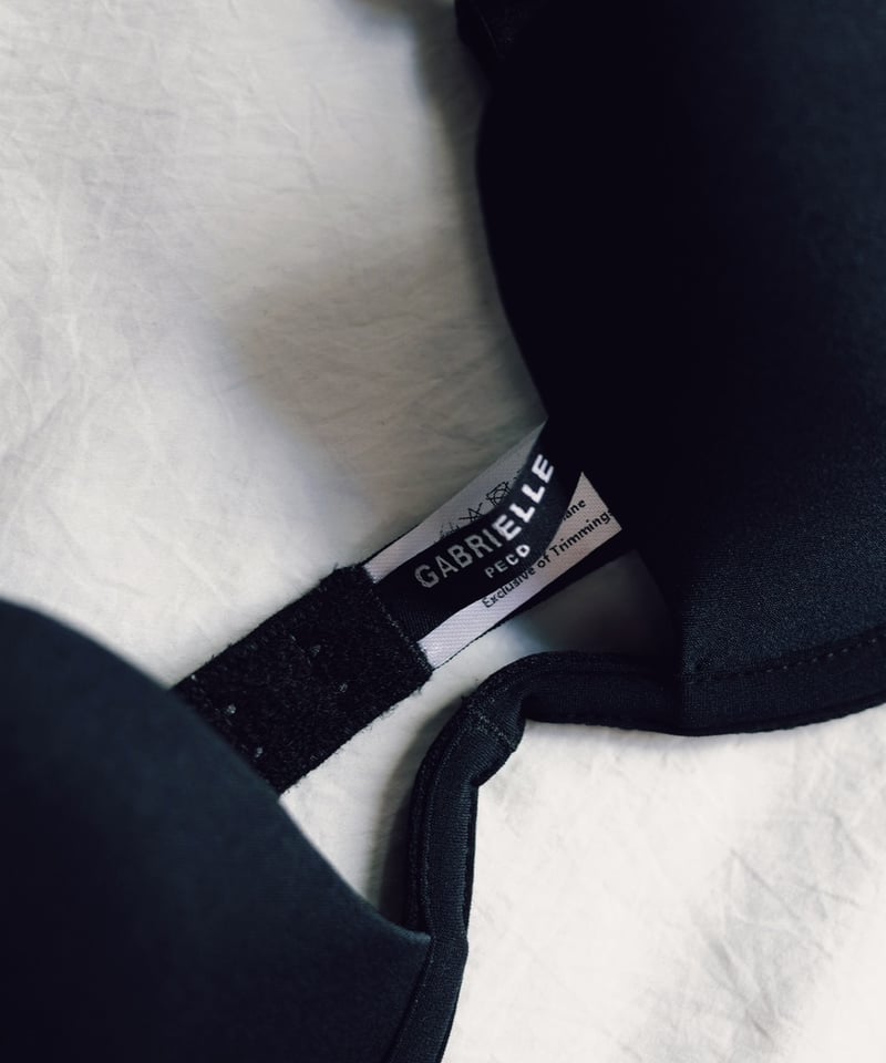GABRIELLE PECO オリジナルV SHAPE BRA ブラジャー V Shape Bra in Black | GABRIELLE PECO