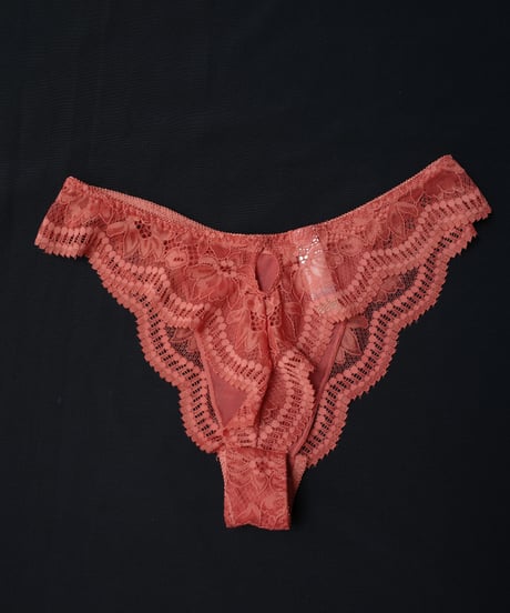 Peco Bra New Vintage Rose Thong Set