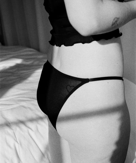 HAZE Silk Rib Brief Black