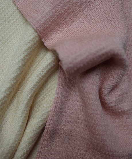 テフテフ Silk Body Short Warmer in Cream