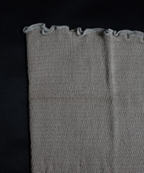 テフテフ Silk Body Short Warmer in Beige
