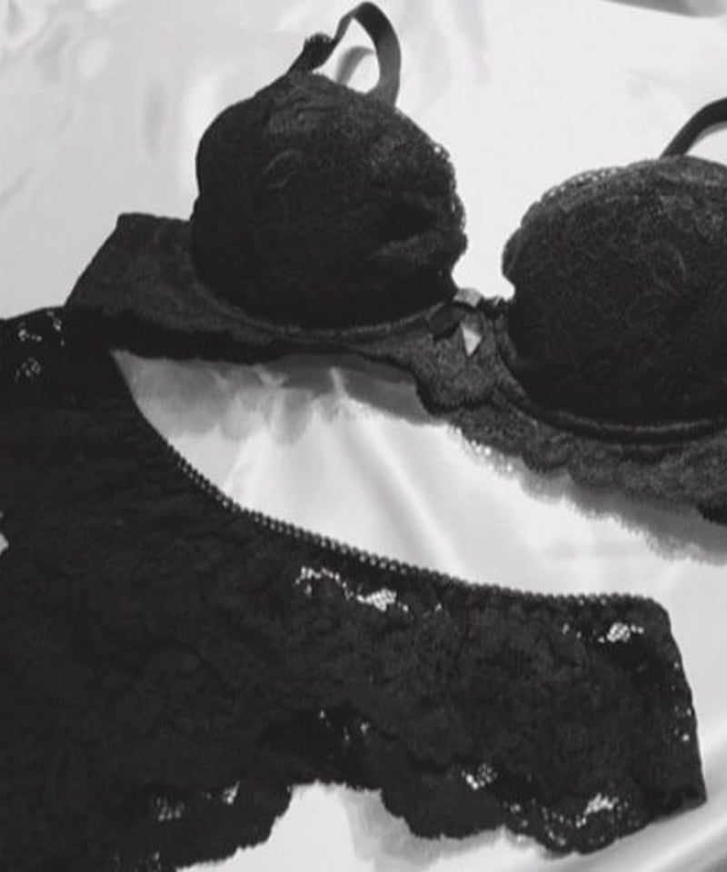 GABRIELLE PECO オリジナルV SHAPE BRA ブラジャー