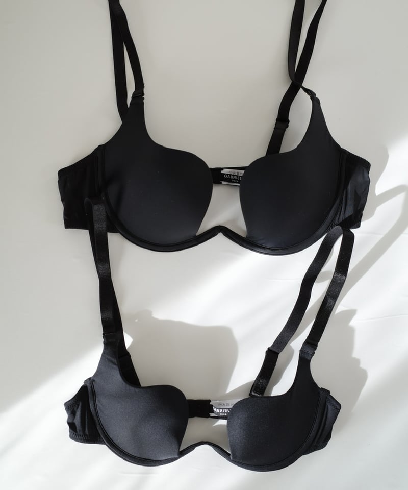GABRIELLE PECO オリジナルV SHAPE BRA ブラジャー V Shape Bra in Black | GABRIELLE PECO