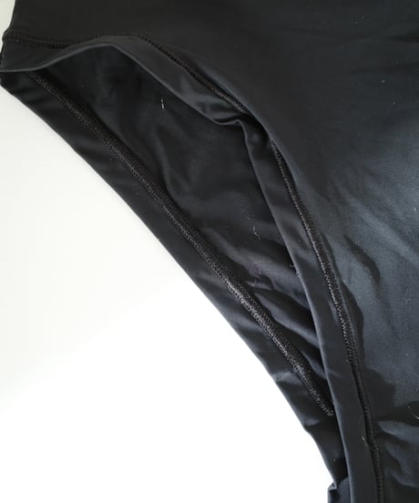 V Shape Panty in Black