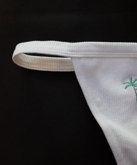 Yashinoki Thong in White