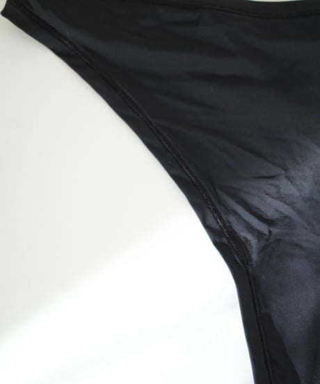 V Shape Thong in Black