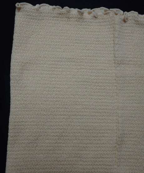 テフテフ Silk Body Short Warmer in Cream